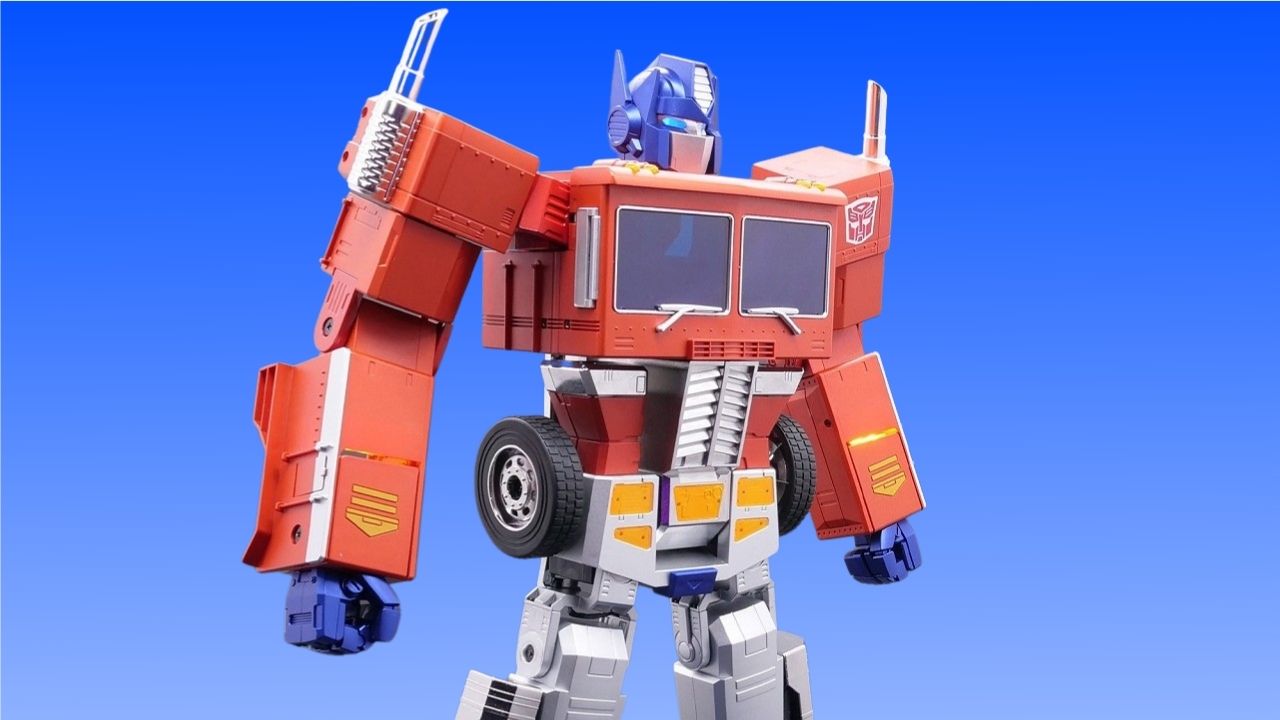 Hasbro hace realidad el sueño de fans de Transformers con un Optimus Prime auto convertible